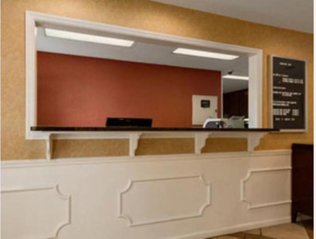 Hotel Baymont By Wyndham Sanford Interior foto