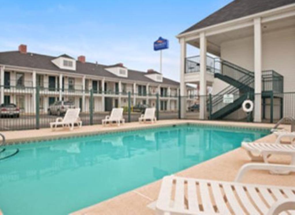 Hotel Baymont By Wyndham Sanford Exterior foto